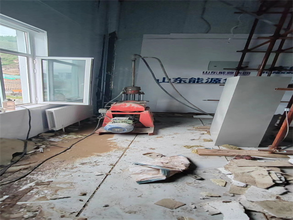 梨树地基基础下沉墙体裂缝加固注浆顶升施工